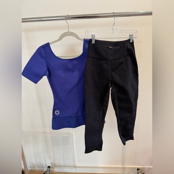 Women's Blue and Black Activewear Set - Picture 2 of 3